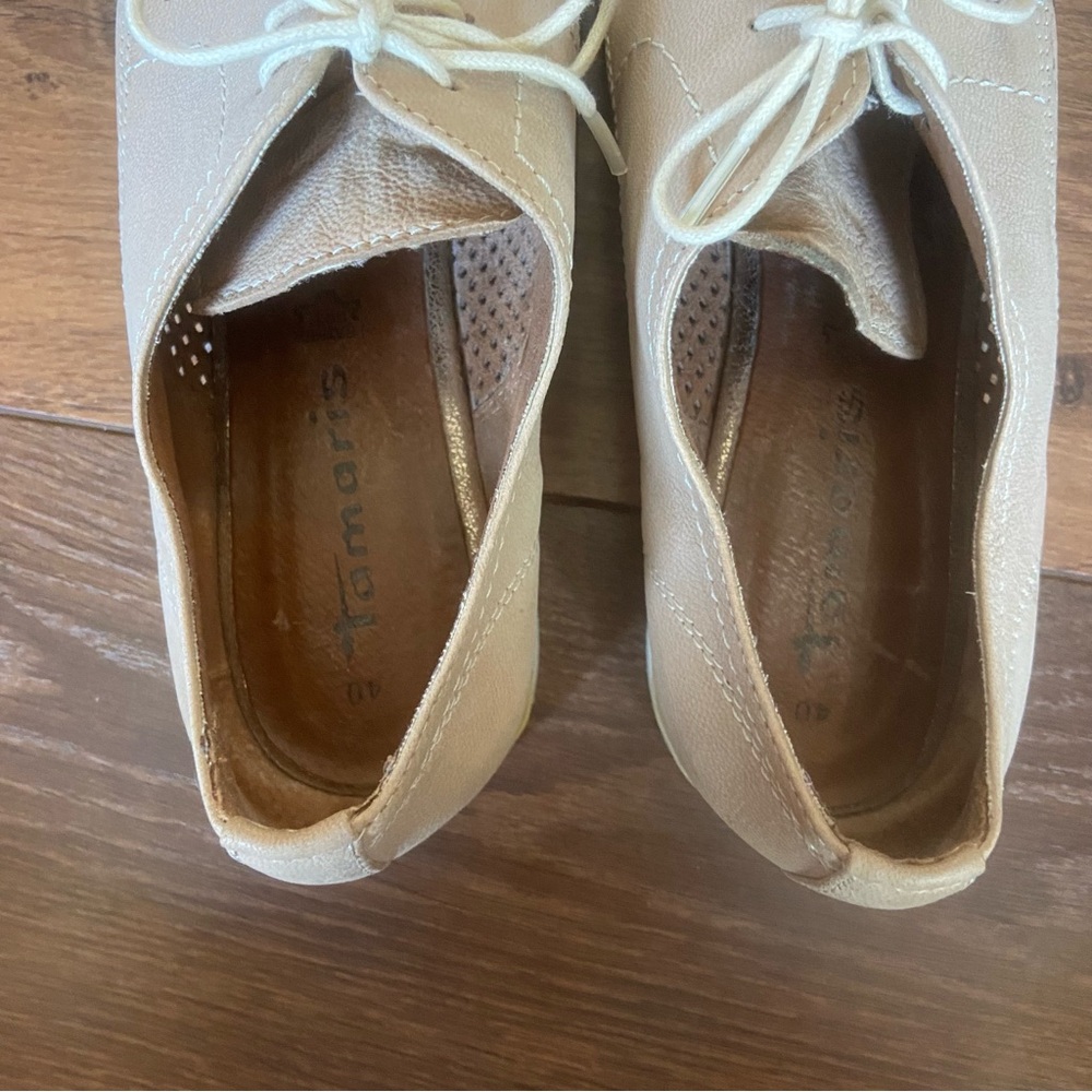 Elegant Beige Lace-Up Oxfords for Men - Picture 3 of 4
